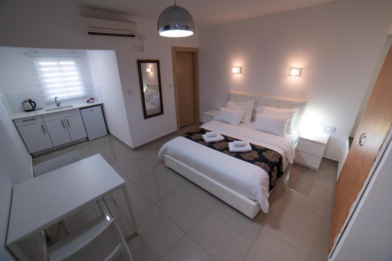 Agamim Hotel Ashkelon Esterno foto