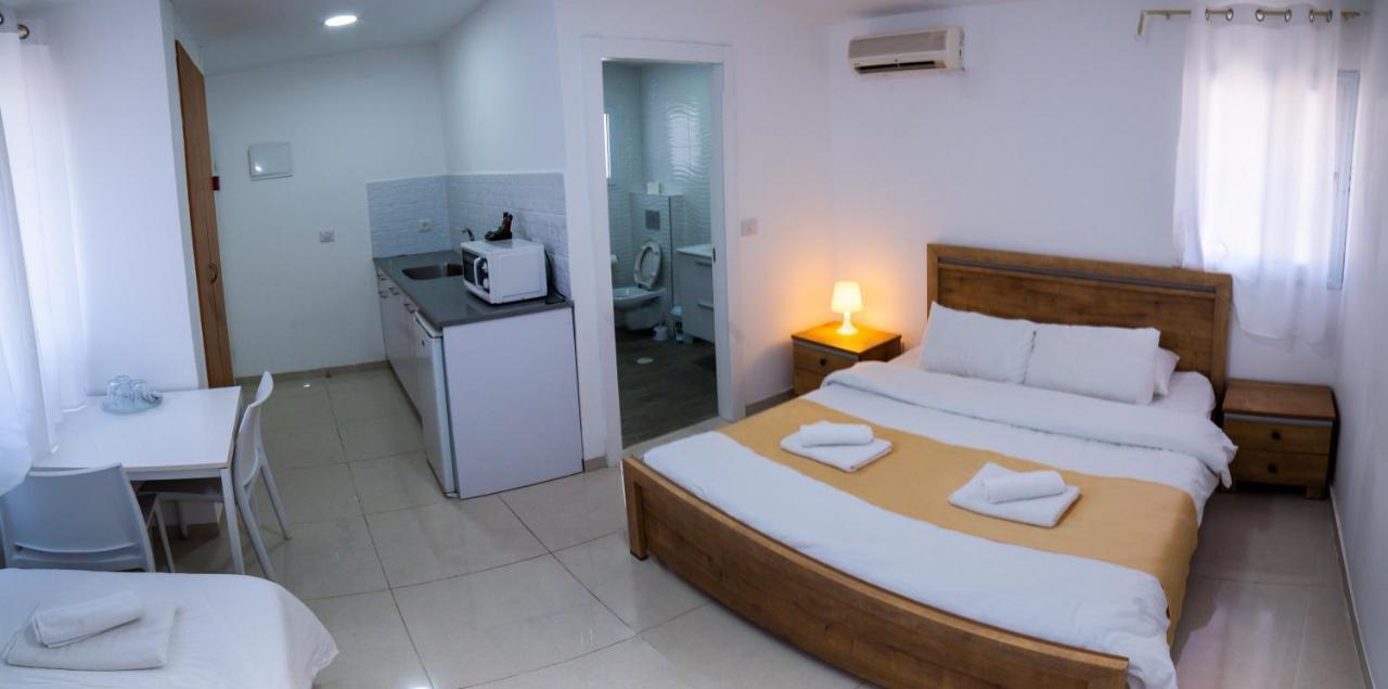 Agamim Hotel Ashkelon Esterno foto