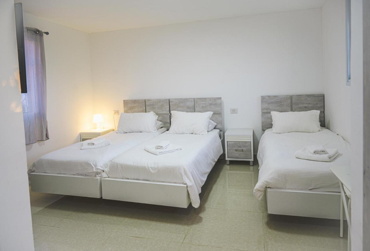 Agamim Hotel Ashkelon Esterno foto