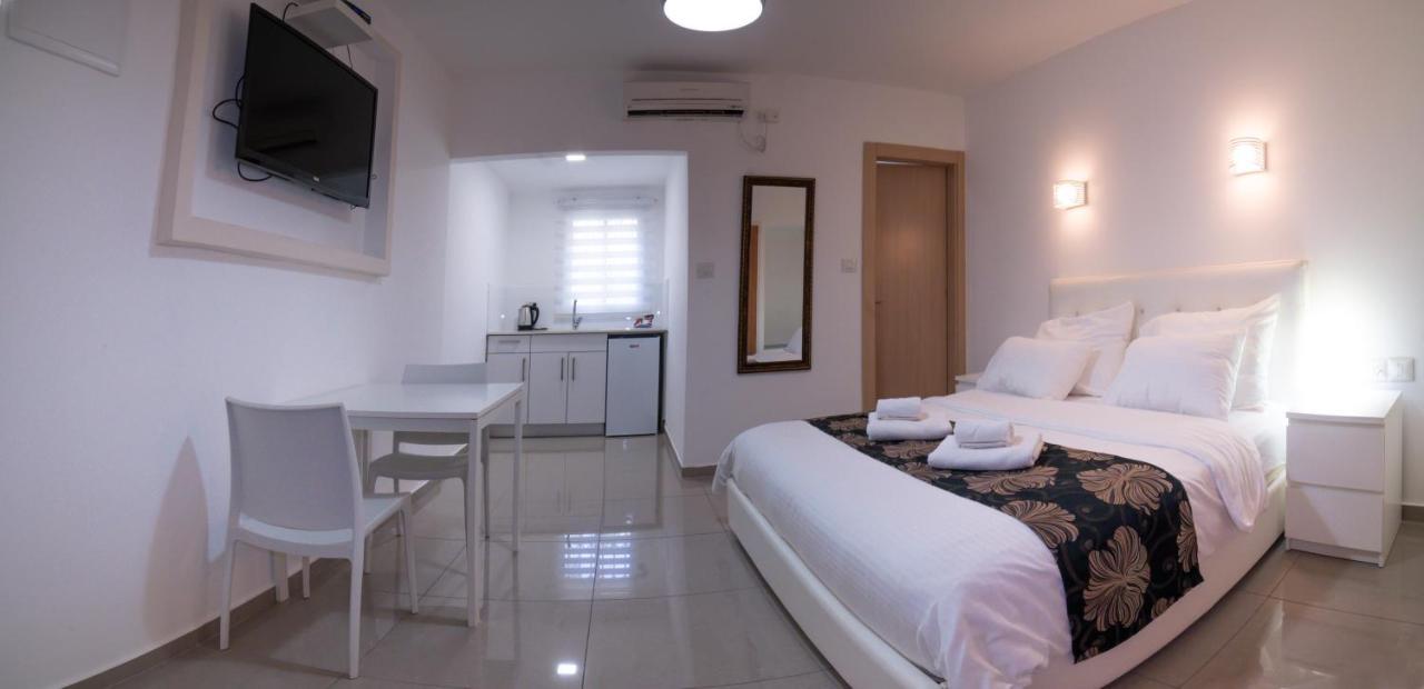 Agamim Hotel Ashkelon Esterno foto