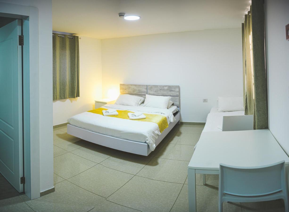 Agamim Hotel Ashkelon Esterno foto