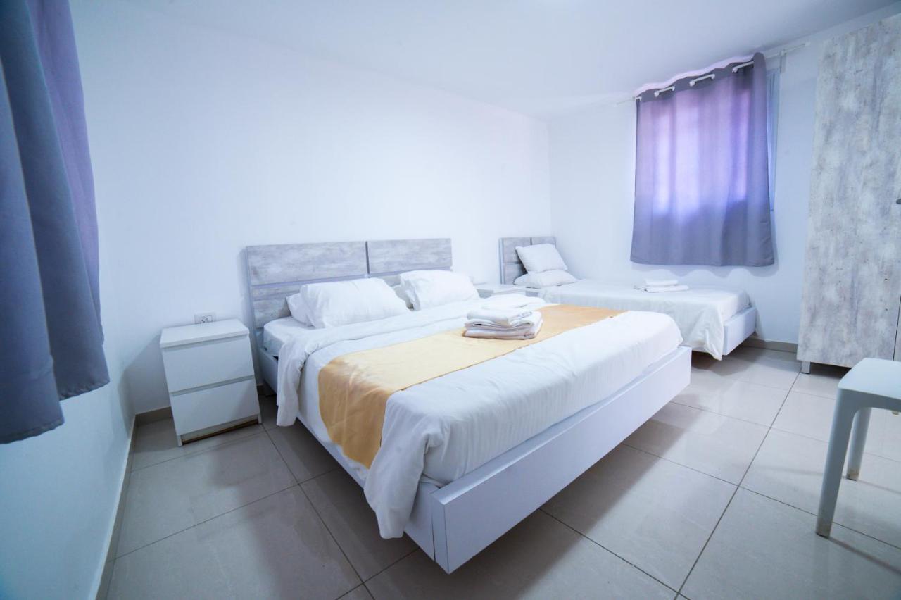 Agamim Hotel Ashkelon Esterno foto