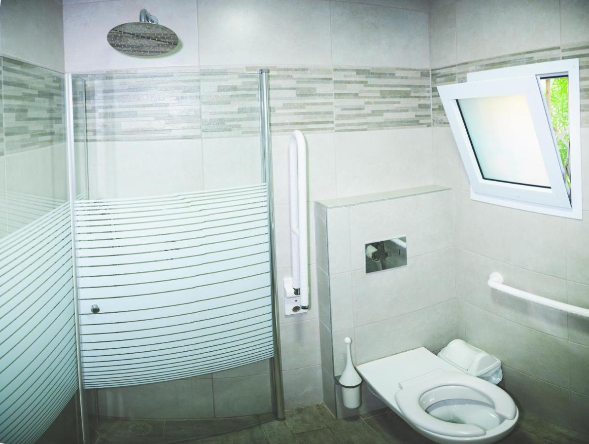 Agamim Hotel Ashkelon Esterno foto