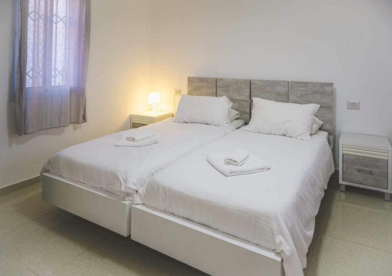 Agamim Hotel Ashkelon Esterno foto