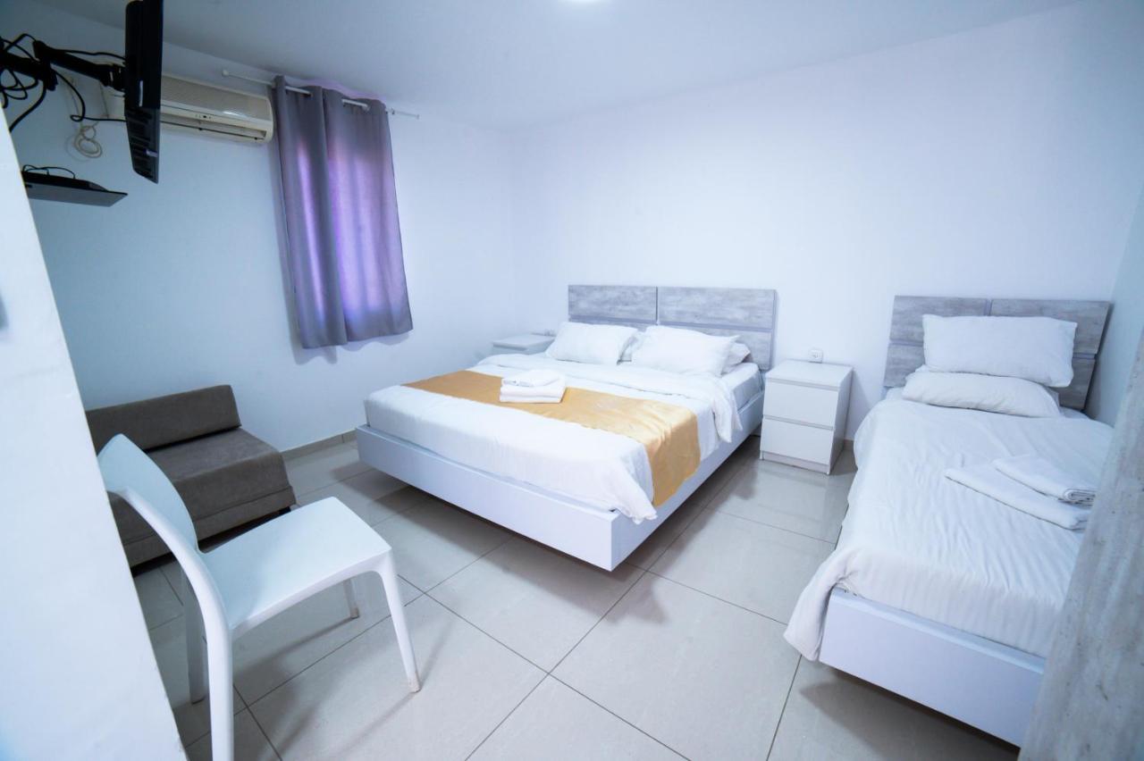 Agamim Hotel Ashkelon Esterno foto